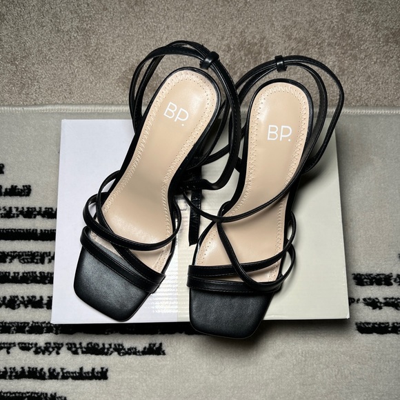 Nordstrom Black Strappy Heels/Heeled Sandals - Picture 10 of 10